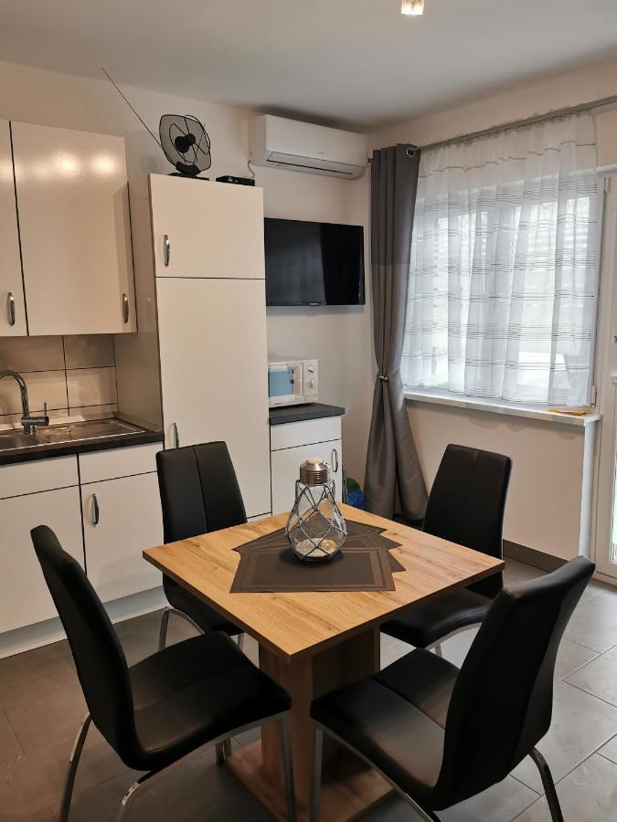 Apartments Penko Lovran Exterior photo